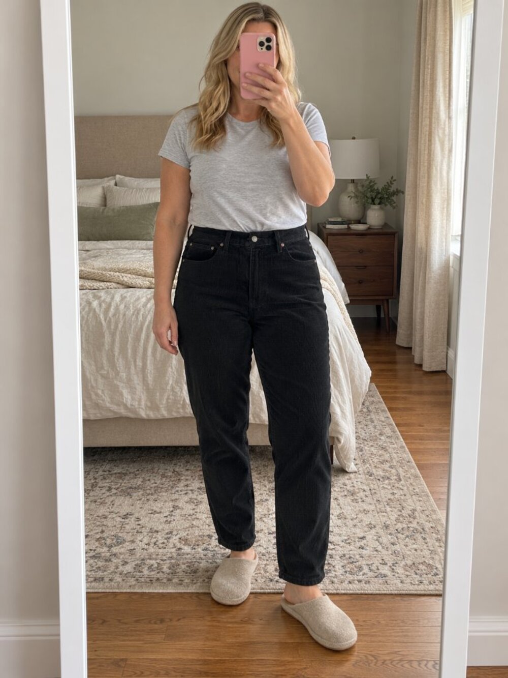 Levi's Black High Rise Tapered Corduroy Pants Size 31 NWT